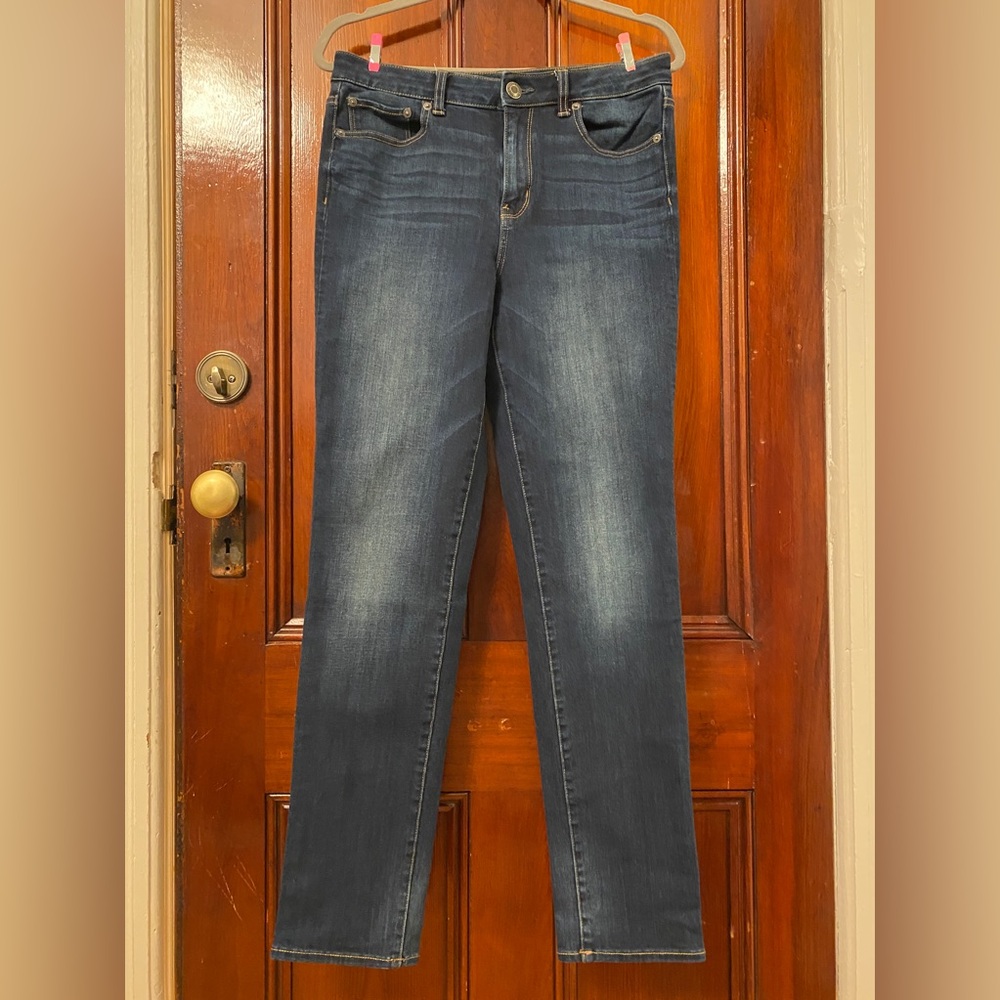 American Eagle Outfitters High Rise Straight Jeans- Super Stretch X4 Women’s 10
